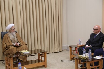 ایران و یونان با همکاری های علمی خود، تفکر الهی و عقلانی را در جهان احیاء کنند