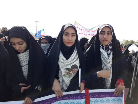 تصاویر/ راهپیمایی یوم الله 13 آبان در خرم آباد