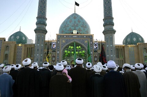 تصاویر/ مراسم تجدید بیعت طلاب و روحانیون با امام زمان(عج) در مسجد مقدس جمکران