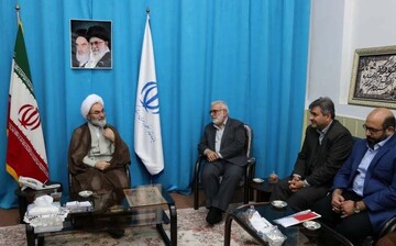 مسئولان گوش شنیدن مشکلات مردم را  داشته باشند