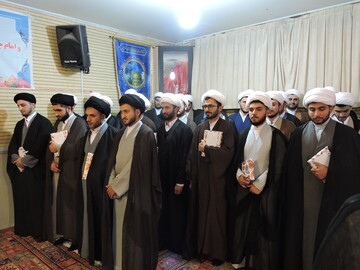 طلاب غیر ایرانی در تبریز معمم شدند