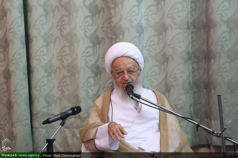Grand Ayatollah Makarem-Chirazi :