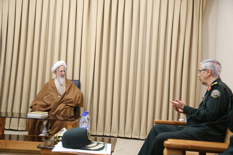 تصاویر/ دیدارهای جداگانه سرلشکر باقری و سفیر عراق با آیت الله العظمی جوادی آملی