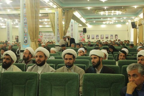 تصاویر/ همایش «پیامبر اعظم(ص)، رهبری، اتحاد ملی و اقتدار امت اسلامی» در سنندج
