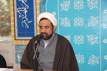 مردم و مسئولان بیش از پیش به فکر نیازمندان باشند