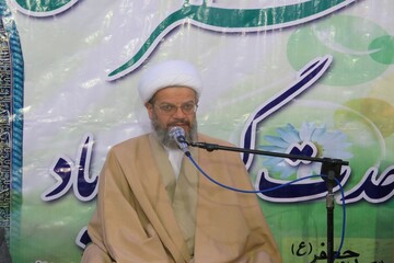 اشتراکات وحدت آفرین شیعه و سنی تقویت شود