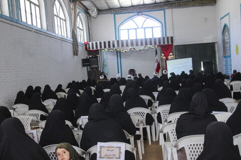تصاویر/ نشست طلاب و مبلغین و حوزه علمیه خواهران بیرجند با مدیران آموزش و پرورش