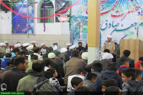 بالصور/ احتفال بمناسبة الأسبوع الوحدة الإسلامية في مدينة سمنان الإيرانية