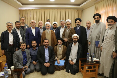 تصاویر/ دیدار جمعی از اساتید علوم دینی دانشگاه های ترکیه با آیت الله العظمی جوادی آملی