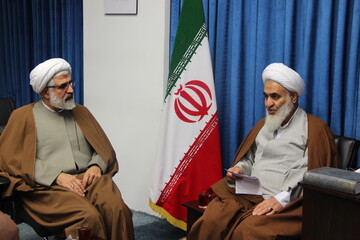 فیلم مستند عمامه گذاری رهپویان فقه و فقاهت در قزوین تولید می شود