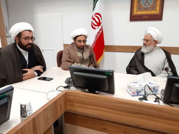 مدارس علوم و معارف اسلامی از نظر کمی و کیفی توسعه پیدا کنند