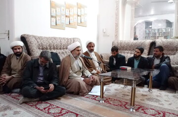 لیبرال ها مشکل اصلی کشور هستند/ از عدم تدبیر رنج می بریم