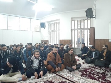 اجرای فرامین رهبر انقلاب شرط پیشرفت سیاسی و اقتصادی است