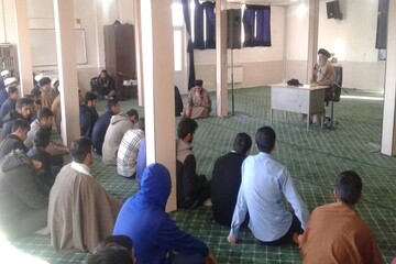 استکبار جهانی هر روز فتنه ای جدید در منطقه ایجاد می کنند