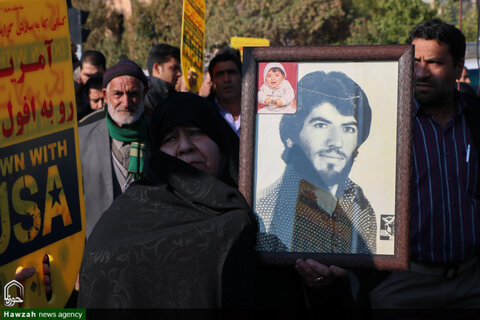 اجتماع مردم اصفهان در محکومیت اغتشاشگران