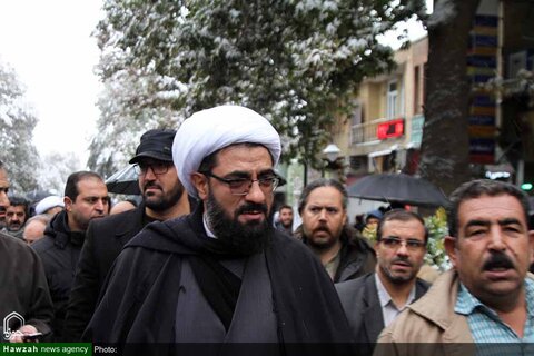 بالصور/ مسيرات حاشدة في أرجاء إيران في الدفاع عن الثورة الإسلامية وقائدها الإمام الخامنئي