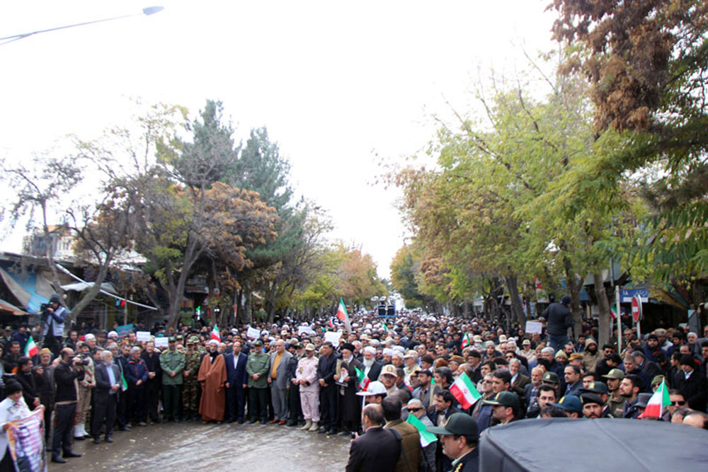 تصاویر/  راهپیمایی مردم بجنورد در دفاع از اقتدار و امنیت کشور