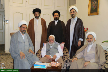 عمل به رسم دیرینه حوزوی ؛ مسئولان حوزه اصفهان به دیدار استاد خود رفتند+ عکس