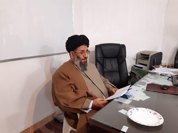 فیلم |  واکنش امام جمعه خوی به اهانت رئیس جمهور فرانسه