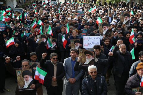  راهپیمایی مردم بجنورد در دفاع از اقتدار و امنیت کشور