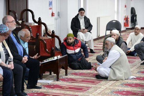 مراسم میان ادیانی «روز درهای باز» در مسجد جامع شفیلد برگزار شد + تصاویر