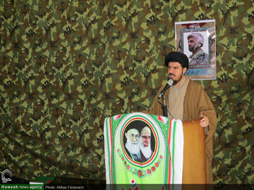 مسئولان اجازه ندهند اطرافیان مانع ارتباط مستقیم آنان با مردم شوند