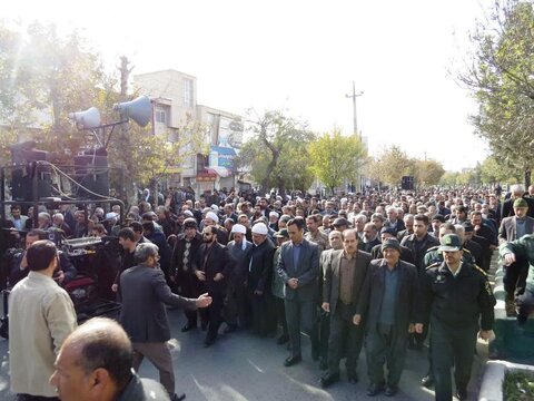 تصاویر/ راهپیمایی مردم کامیاران در حمایت از اقتدار و امنیت کشور