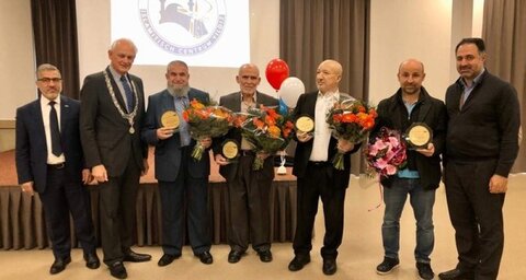 4 Turkish men receive royal honors for building Islamic center in Netherlands