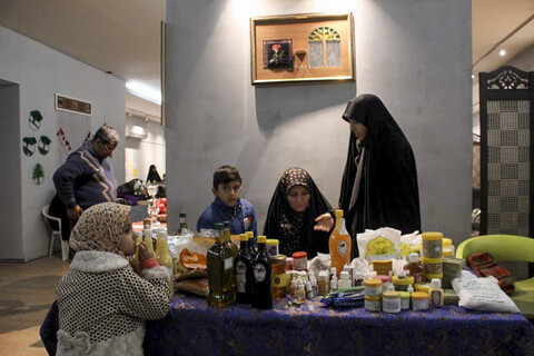 اولین نمایشگاه صنایع دستی و توانمندی های همسران و خانواده روحانیون خراسان جنوبی