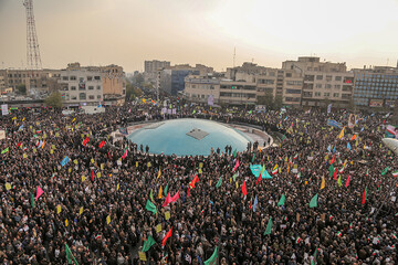 تصاویر/ راهپیمایی مردم تهران در حمایت از اقتدار و امنیت کشور