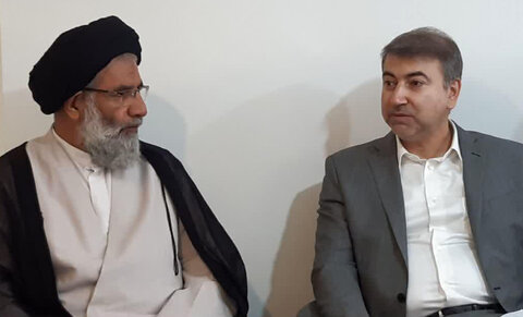 نشست نماینده ولی فقیه در خوزستان با مدیر عامل سازمان آب و برق خوزستان