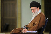 L'Imam Khamenei présente ses condoléances à l'occasion du décès de la sœur du président iranien
