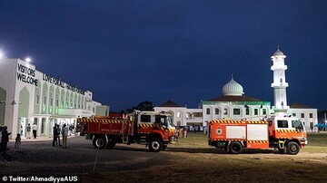 پذیرایی از آتش نشانان در ۳۰ امین سالگرد تاسیس مسجدی در سیدنی