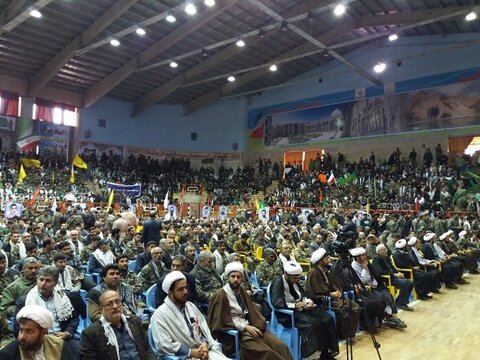 اجتماع بزرگ بسیجیان در کرمانشاه برگزار شد