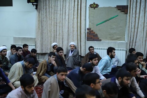 تصاویر/ گرامیداشت هفته بسیج در مدرسه علمیه امیرالمومنین(ع) تبریز