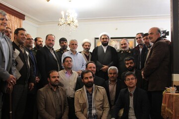 از سرمایه‌های علمی و اجتماعی در زمان حیات آنها قدردانی کنیم