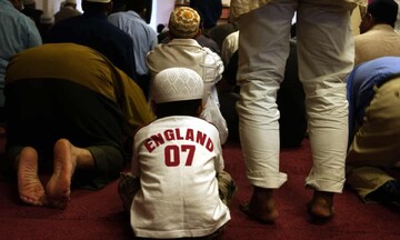 کاندیداهای انتخابات انگلستان برای کسب رأی مسلمانان، باید با اسلام‌هراسی بجنگند