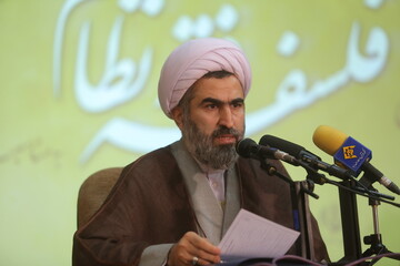 محققان فقه نظام به تحول و تغییر در روش شناسی توجه کنند