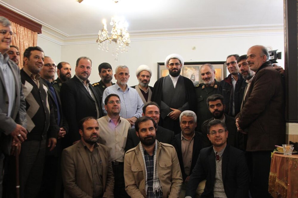  از سرمایه‌های علمی و اجتماعی در زمان حیات آنها قدردانی کنیم 