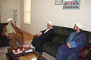 حوزه‌های علمیه بازوی توانمند انقلاب اسلامی هستند / تقدیر از حوزه علمیه قزوین