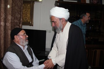 دیدار جمعی از مسئولان حوزه با استاد اخلاق پیشکسوت قزوین