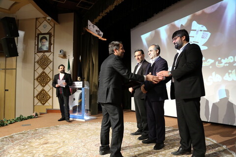 تصاویر/ دومین جشنواره مطبوعات، خبرگزاری‌ها و پایگاه‌های خبری استان قم