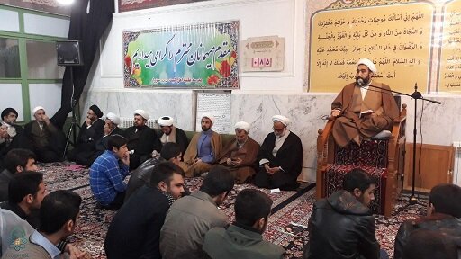 تبیین وظائف و رسالت طلاب حوزه های علمیه در عصر امروز
