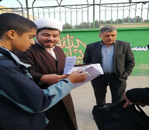 اعزام طلاب و اساتید مدرسه علمیه اسلام آباد غرب به مشهد مقدس