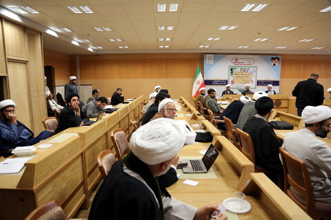 تصاویر/ نشست تخصصی نقد و بررسی «طرح جدید بانکداری در مجلس شورای اسلامی» در قم