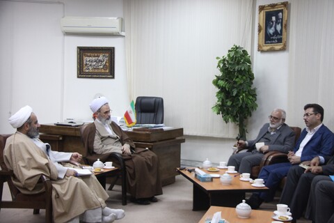 دیدار رئیس کمیته امداد امام خمینی(ره) با آیت الله اعرافی