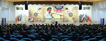 نشست صمیمی و فصلی مدیر جامعه الزهرا(س) با اساتید و طلاب برگزار می‌شود