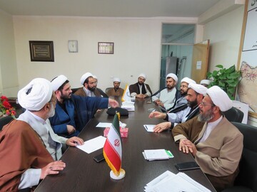 مشکلات طلاب سفیران هدایت و مناطق تبلیغی سمنان بررسی شد