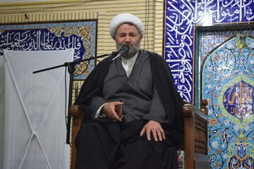 قرآن و اهل بیت (ع) را با هم داشته باشیم