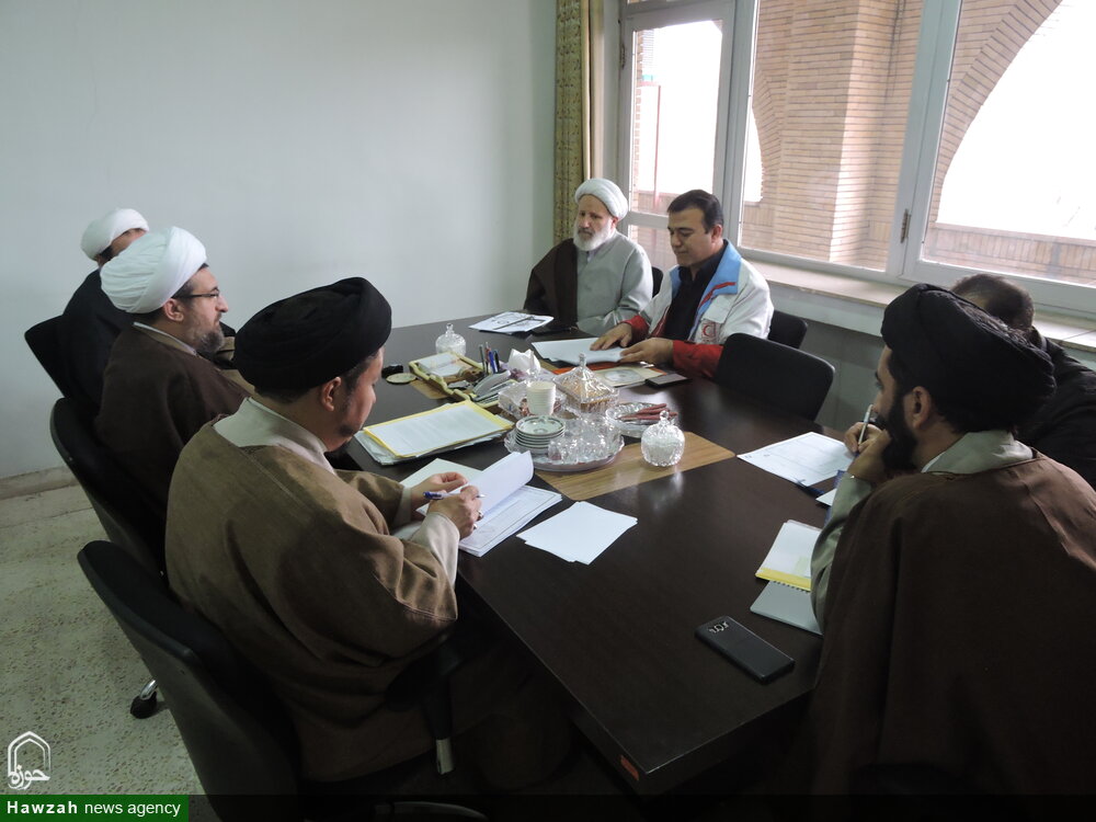 توسعه همکاری‌ها میان حوزه علمیه و هلال‌احمر آذربایجان شرقی